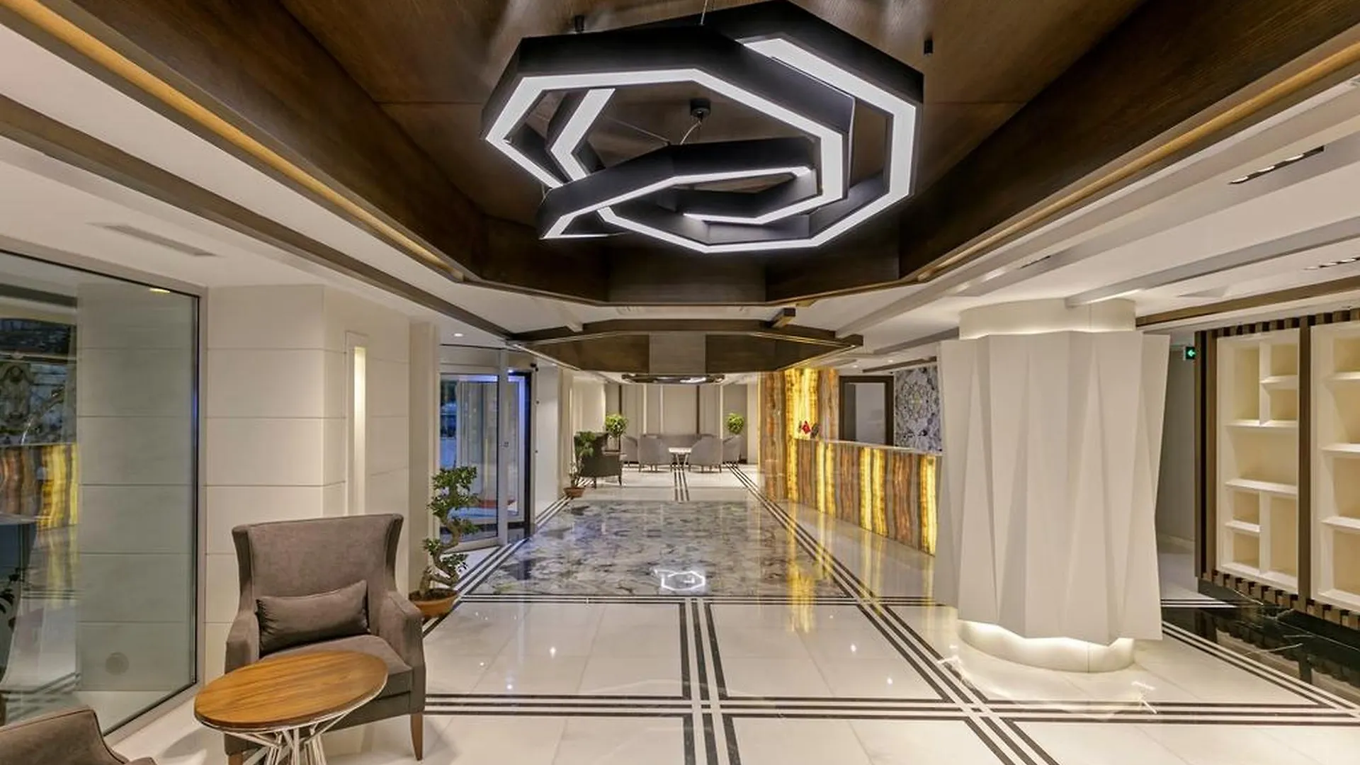 B Business Hotel & Spa Antalya