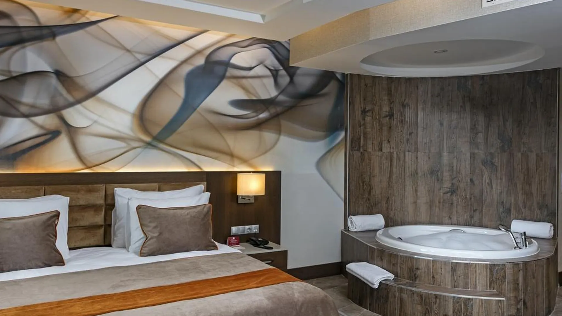 *****  B Business Hotel & Spa Antalya Törökország