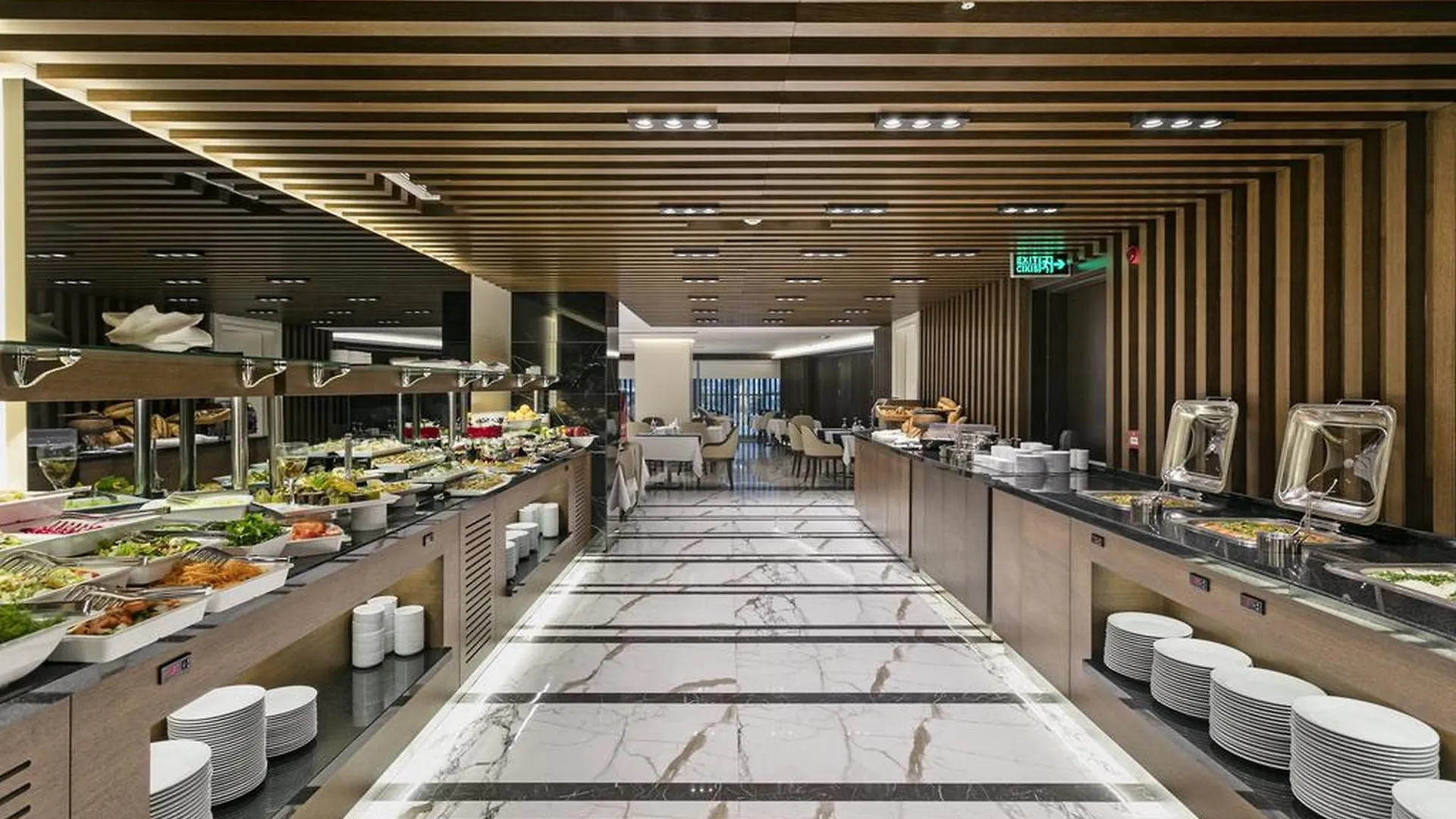 B Business Hotel & Spa Antalya 5*,  Törökország