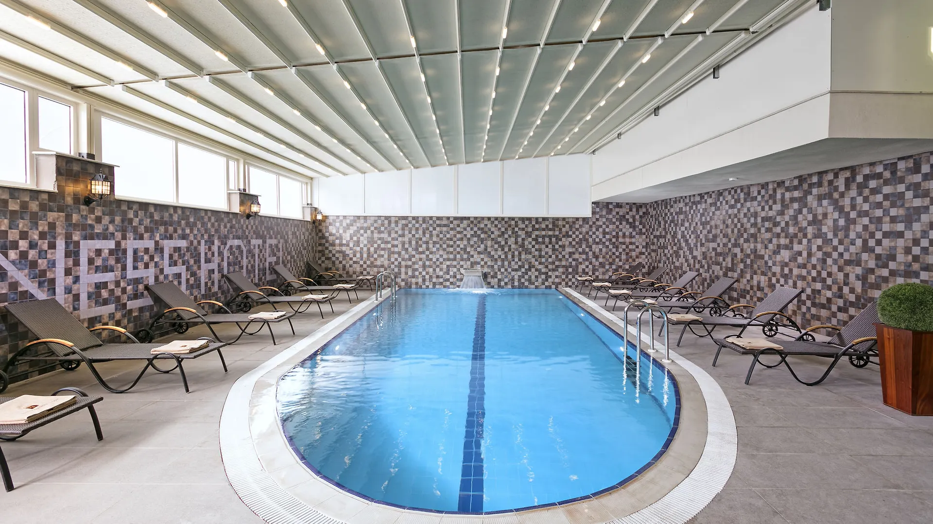 B Business Hotel & Spa Antalya 5*,  Törökország